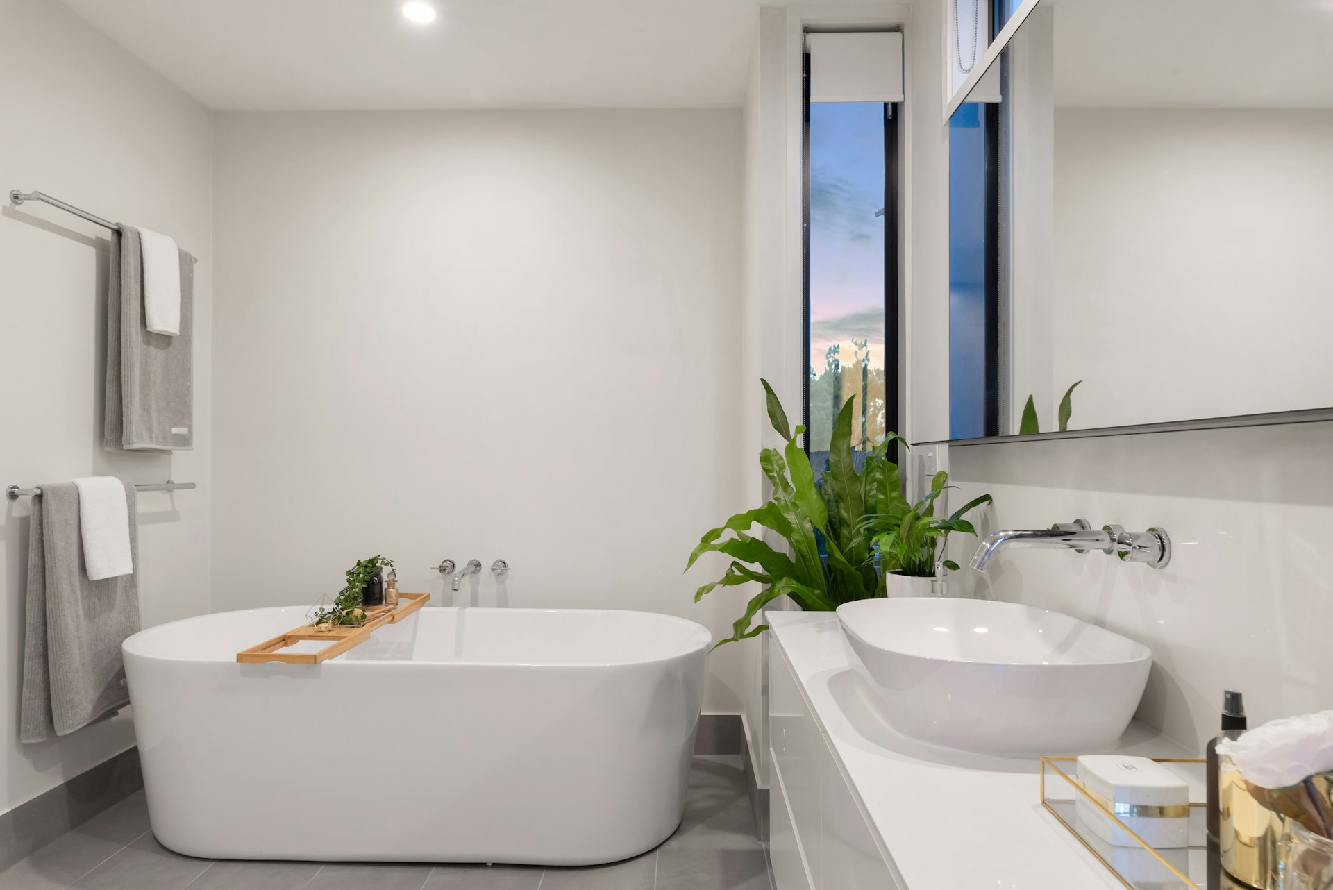 An immaculate, calm bathroom interior